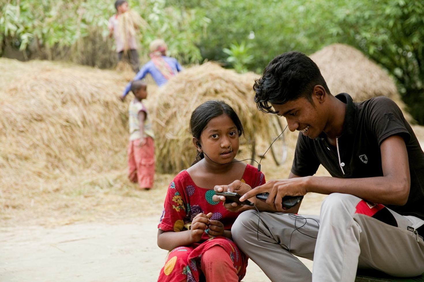 Bangladeshi community radio brings Covid19 awareness to remote areas